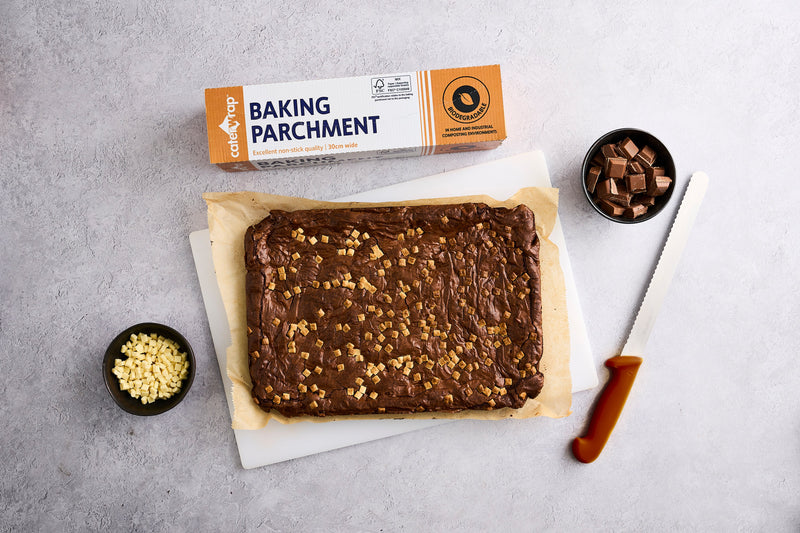 21C25 - Caterwrap Baking Parchment Paper 30cm x 50M in Cutter Box - Catering Safe